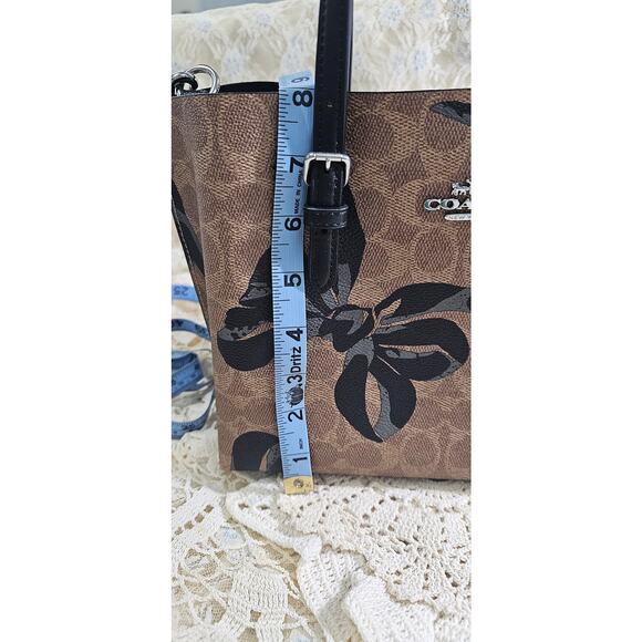 COACH Mollie Tote Bag 25 in Signature Canvas with Bow Print - Picture 4 of 8